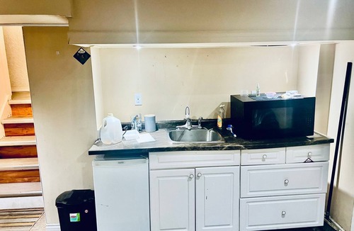 Victoria Hills House | Staycation in Kitchener