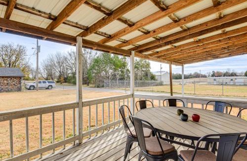 Longtown House | Steps to Lake Eufaula: Family Home w/Deck & Yard