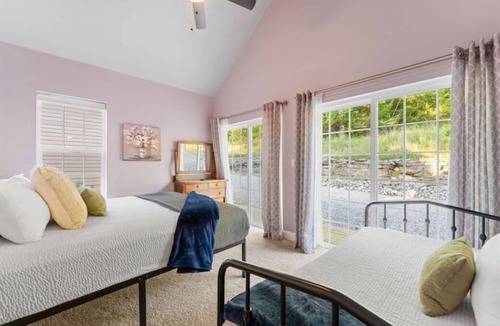 Omaha Cabin | Stillwater Lodge: Private Pool and Play Resort