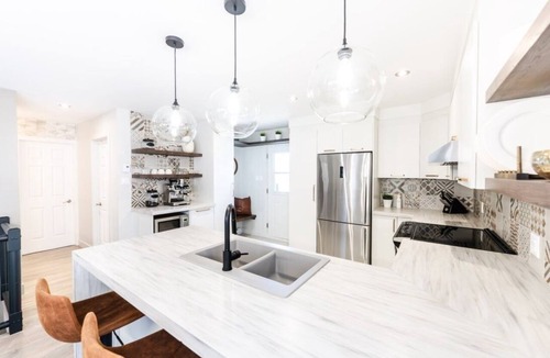 Drummondville Apartment | Streamlined apartment with 2 free parking spaces.