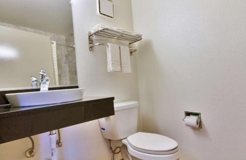 Lake Highlands Hotel | Studio 6-Dallas, TX - Garland - Northeast