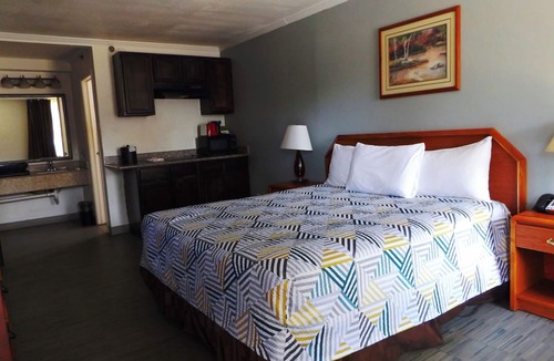 West Meadowbrook Hotel | Studio 6 Fort Worth, TX – Downtown East