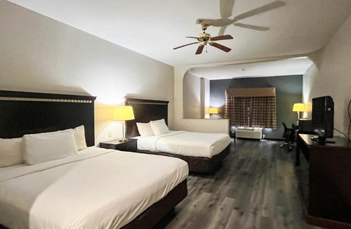 FM 1960 Hotel | Studio 6 Suites Houston, TX - Spring
