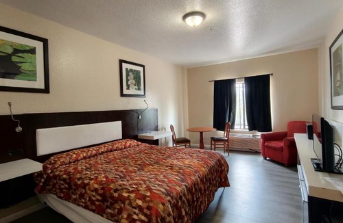Harker Heights Hotel | Studio 7 By Capital O Killeen I-14