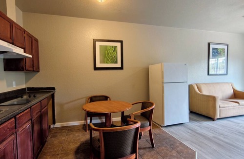 Harker Heights Hotel | Studio 7 By Capital O Killeen I-14