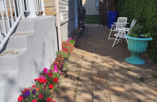 Vaudreuil House | studio, bachelor