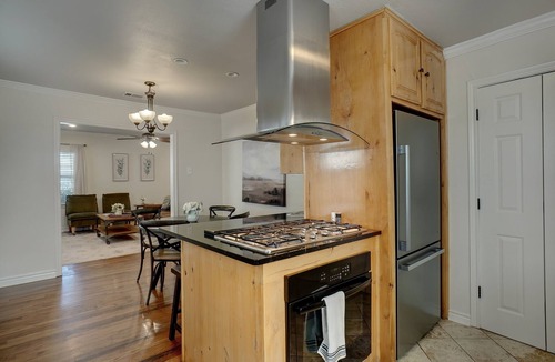 Fort Worth House | Stunning Home Steps to TCU - Close to Everything!