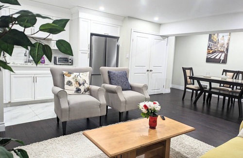 Mount Pleasant Apartment | Stunning luxury Furnished 2Bedroom and 2Washroom private Basement Apartment