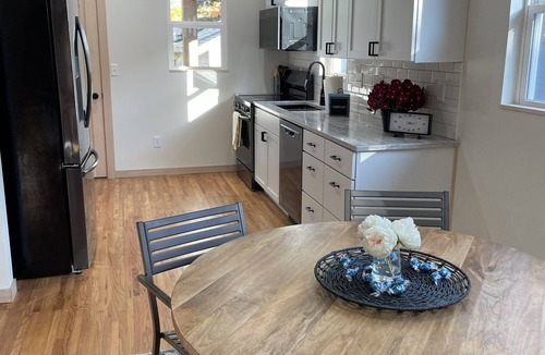Sioux Falls House | Stunning! Modern with original hardwood!