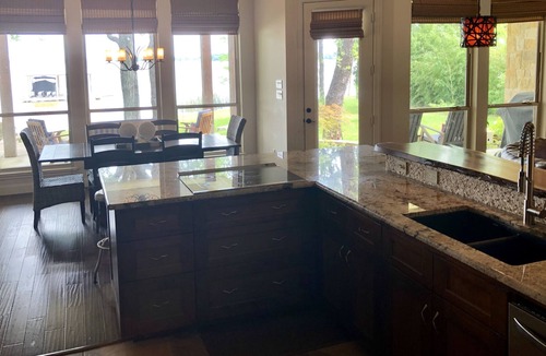 Azle House | STUNNING Waterfront Retreat on Eagle Mountain Lake