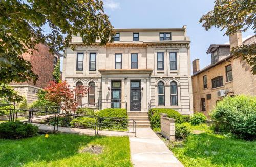 Hamilton Apartment | Stylish 1BR Apartment - Heart of James South Hamilton