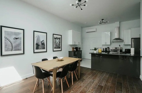 La Petite-Patrie Apartment | Stylish and bright 2bdr near St-Hubert Plaza