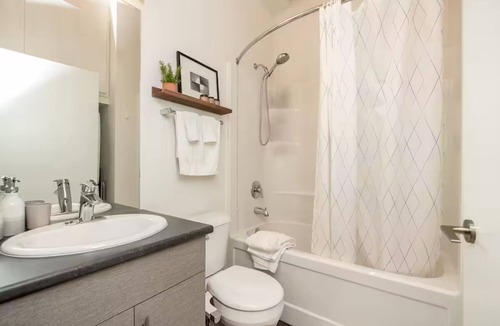 Exchange District Condo | Stylish Exchange District Suite | 2 Bed | 1 Bath |