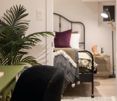 Dovercourt Park Apartment | Stylish, Hotel-Like, Prime Toronto Location