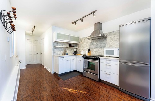 Lawrence Park South Hotel | Stylish Hotel-Style Basement Suite for Family Stays