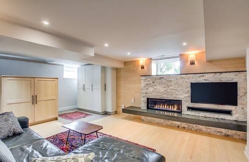 Riverdale Apartment | Stylish Riverdale 1-Bedroom Facing Withrow Park- $1875/mo, 5-month minimum