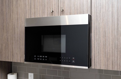 Kitchener Condo | Stylish Skyview Condo in Kitchener Downtown