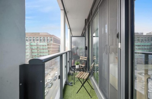 Garden District Apartment | Stylish Studio Steps to Yonge-Dundas Square