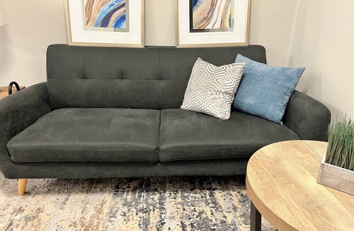 Vanier North Apartment | Stylish Summer Stay – 3BR Near uOttawa & Downtown (All-Inclusive)