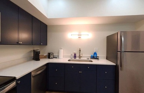 Oread Apartment | Suite above Mass - C4