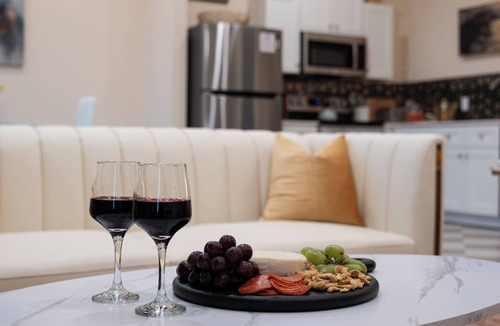 Downtown Apartment | Sunny 1BR Condo in Heart of Downtown