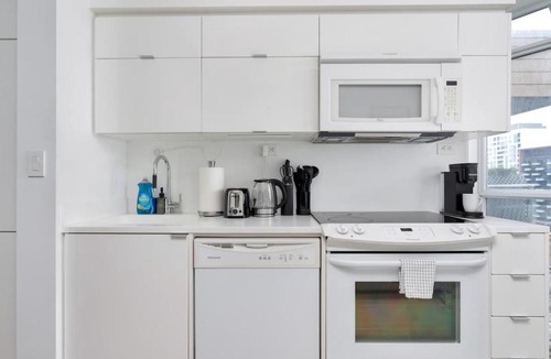 CityPlace Apartment | Sunny Downtown TO Studio - Sleeps 3 with 55 TV