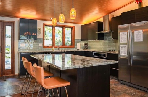 Town of Milo Cottage | Sunset Point:"Upscale Keuka Lakehouse, Walk To Keuka Springs Winery!"