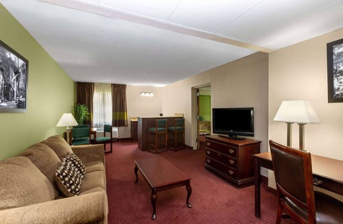 Eureka Springs Hotel | Super 8 by Wyndham Eureka Springs
