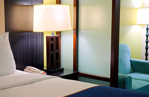 Irving Hotel | Super 8 by Wyndham Irving/DFW Apt/North