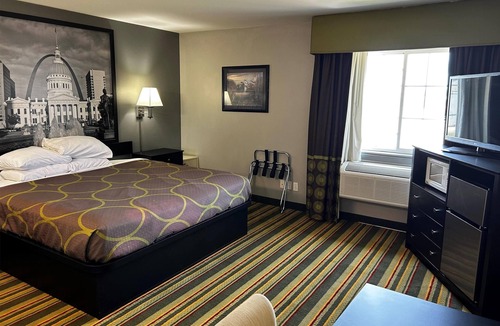 Mound City Hotel | Super 8 by Wyndham Mound City