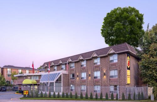 Scarborough Hotel | Super 8 by Wyndham Toronto East ON