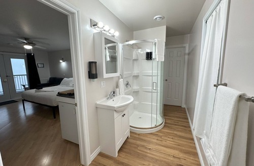 Timiskaming District House | Superior King Suite - Private Entrance - Lakeview