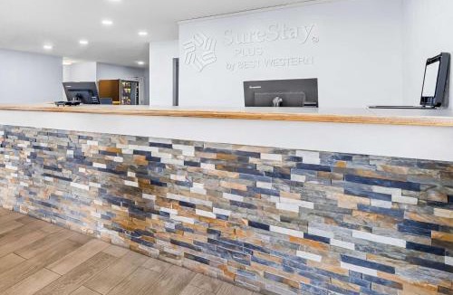 Beaumont Hotel | SureStay Plus by Best Western Beaumont