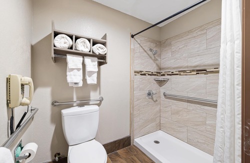 Kearney Hotel | SureStay Plus Hotel by Best Western Kearney Liberty North