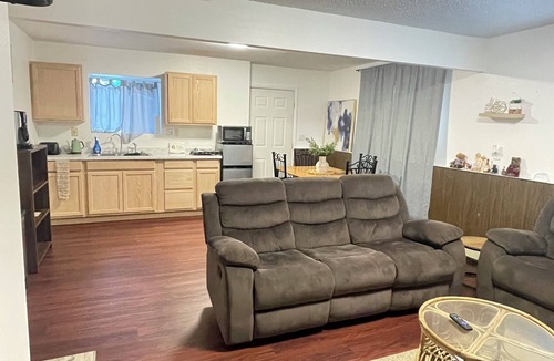 Northeast Anchorage House | Sweet Caroline w/Mtn view. Entire Downstairs Unit. Quiet family-friendly