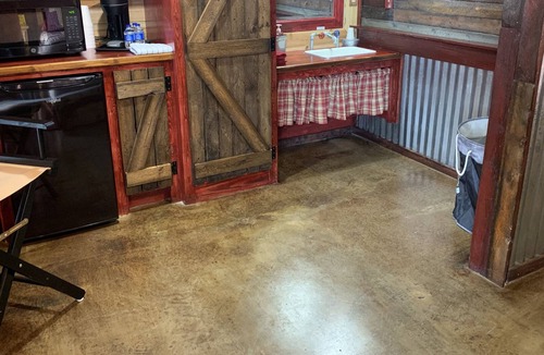 Cache Cabin | Take a Hike Cabin Explore the Wichita Mountains, Handicap king bed, sleeps 2