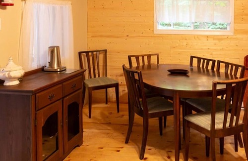 Eau Claire Cottage | Talon Cottage