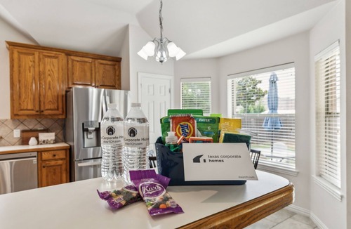 Shady Shores House | TCH - Cozy 4bd/2ba in Shady Shores with Workspace