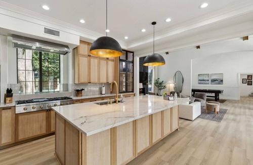 Plano House | TCH - Luxurious 4bd/4.5ba in Plano with Office