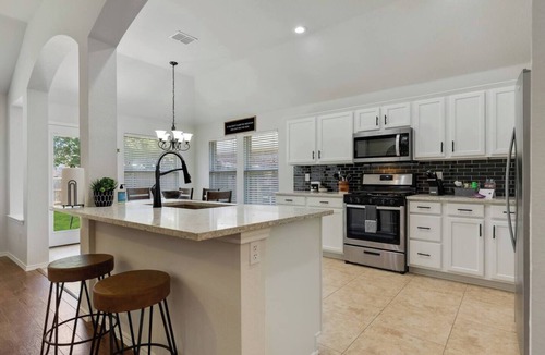 Allen House | TCH - Spacious 3bd/2ba home in Allen with Office