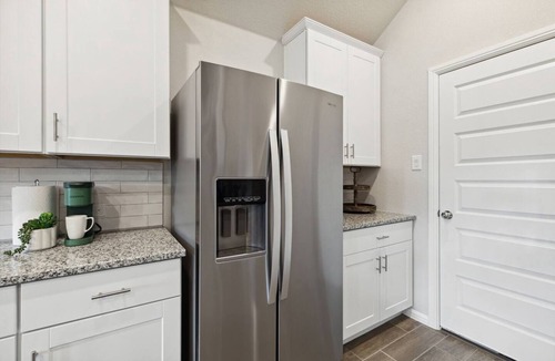Princeton House | TCH - Spacious 4bd/2ba in Princeton with Workspace