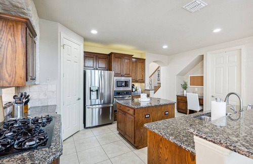 Plano House | TCH - Spacious 4bd/3.5ba in Plano with Workspace