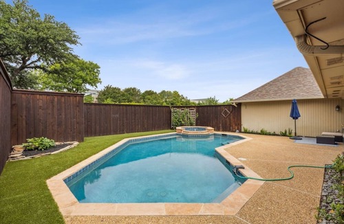 Plano House | TCH - Spacious 4bd/3ba home in Plano with Pool