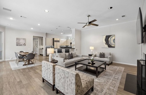 Willow Bend House | TCH - Spacious 4bd/4ba home in Plano with Pool