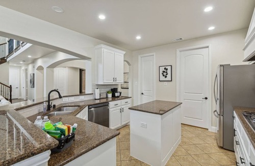 Keller House | TCH - Spacious 5bd/3.5ba in Keller with Workspace