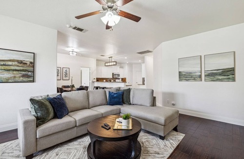 Celina House | TCH - Spacious 5bd/3ba home in Celina w/Workspace