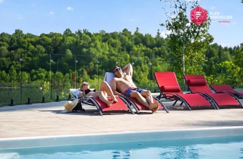 Saint-Basile House | Tee Time - Chalet 2 unités, Salle de jeux, Golf, Piscines, 10 pers - Resort près de Québec