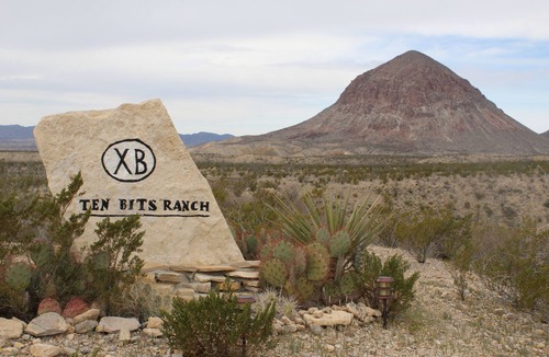 Study Butte-Terlingua Cabin | Ten Bits Ranch - Room #13 Jail