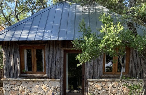 Round Mountain Apartment | Texas Hill Country Ranch Wildlife Fire Pit Full Kitchen Close to Parks