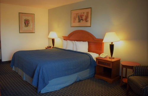 Denton Hotel | Texas Inn & Suites-Denton